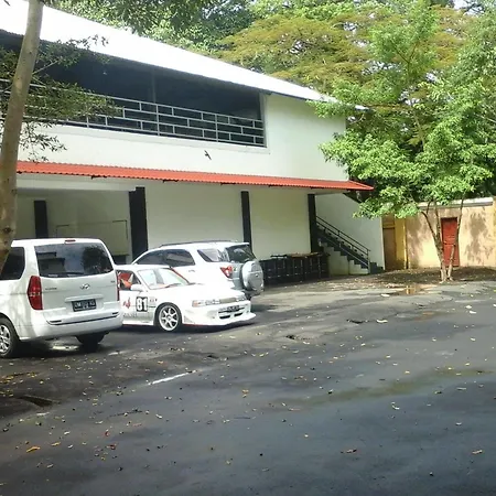 Mirah Hostel-2