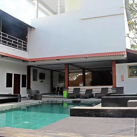 Mirah Hostel-3